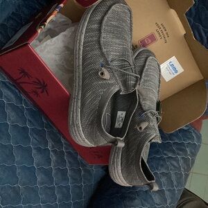 Lamo Men’s new in box with tags slip on loafer grey
